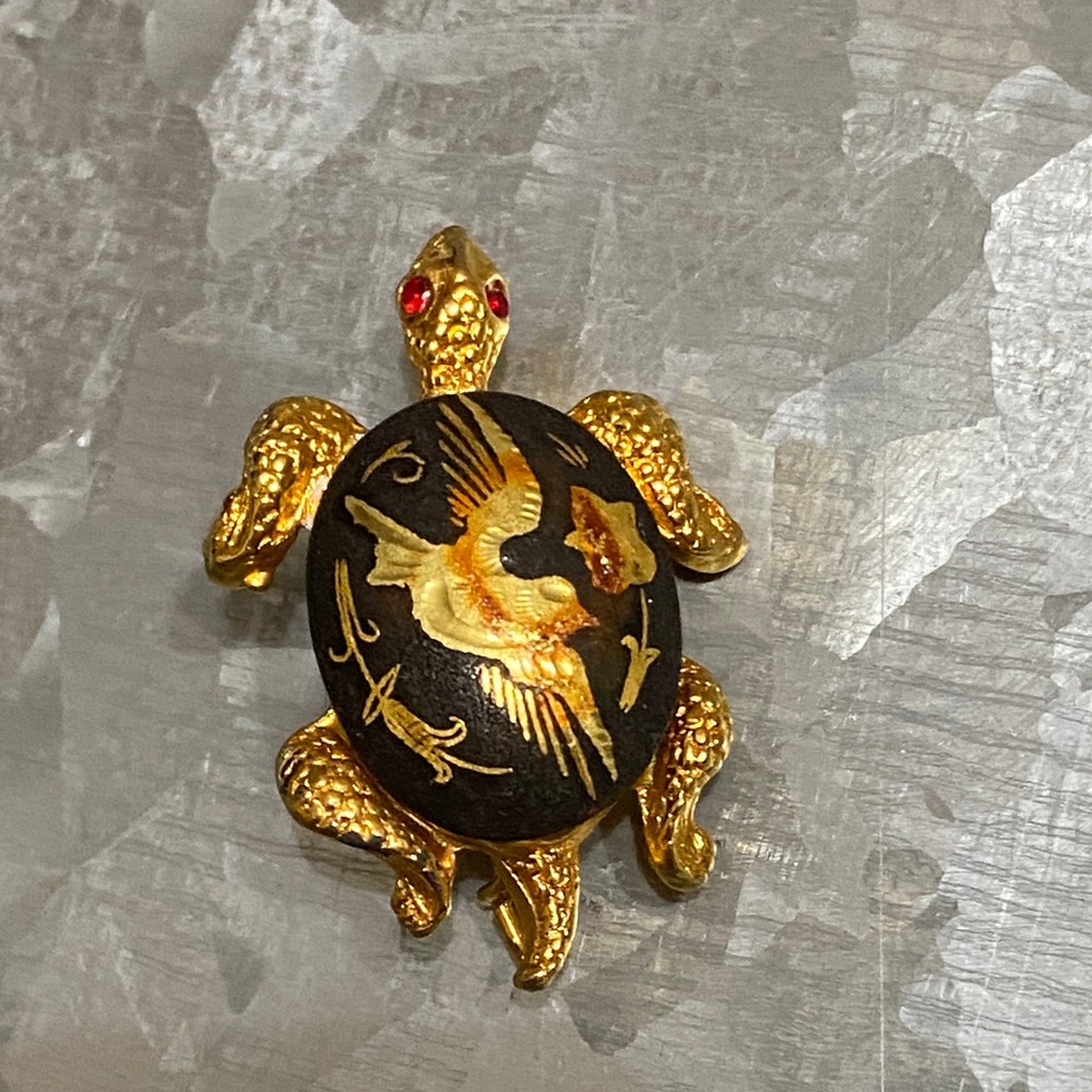 Vintage Damascene Gold and Black Turtle Brooch - Picture 2 of 7